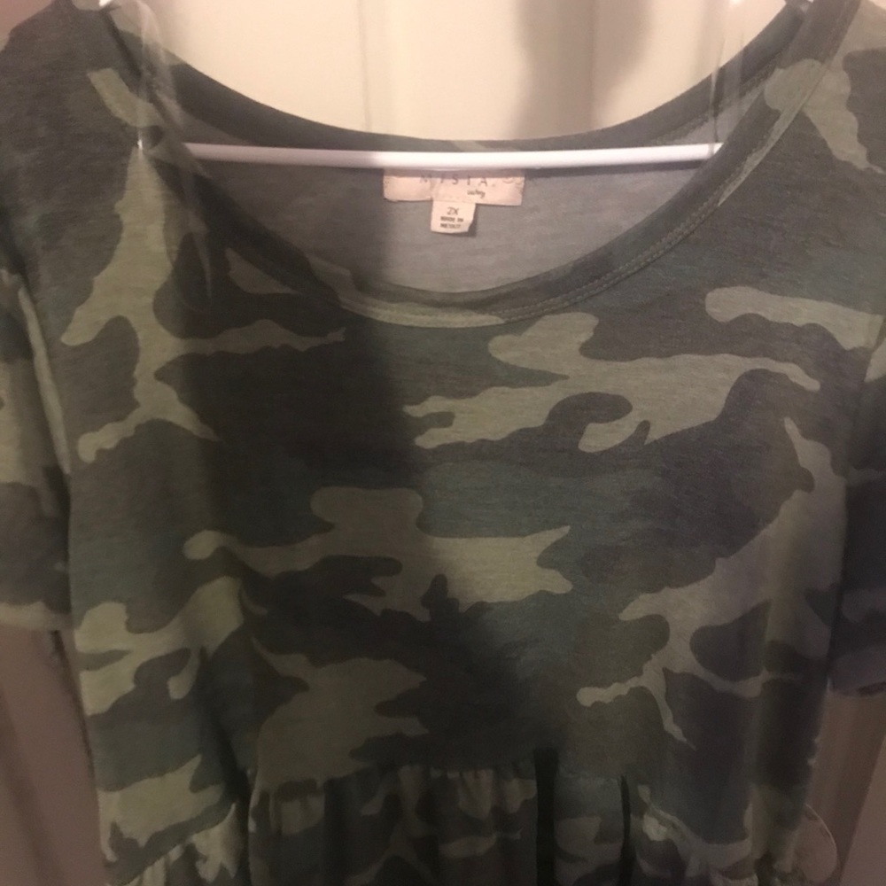 Women’s Camo Top
